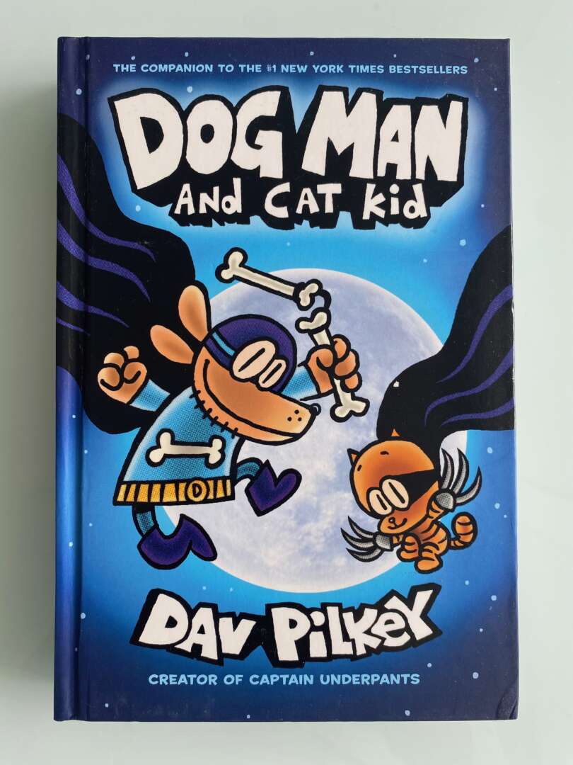 Dog Man and Cat Kid: A Graphic Novel ( Inglês )