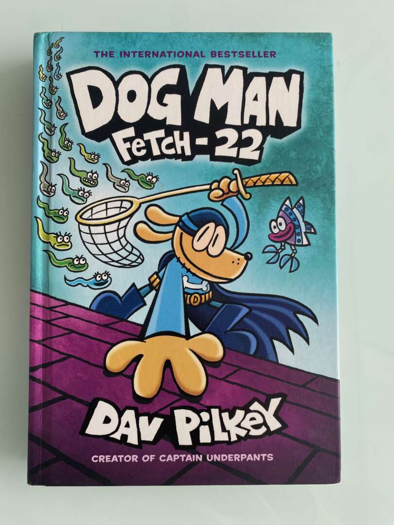 Dog Man: Fetch-22: A Graphic Novel ( Inglês )